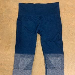 Lululemon size 6 cropped 21” length